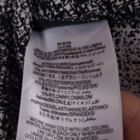 BCBGeneration Flare Leg Black White Pants Size 6 - Picture 6 of 6